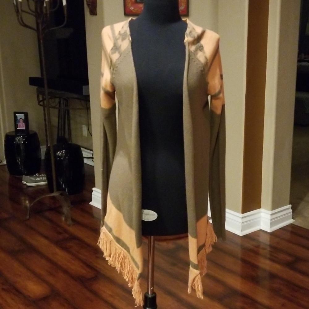 Gimmicks Cardigan